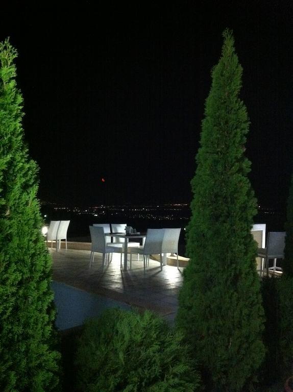 Hotel Sunny House Sopiste Exterior foto