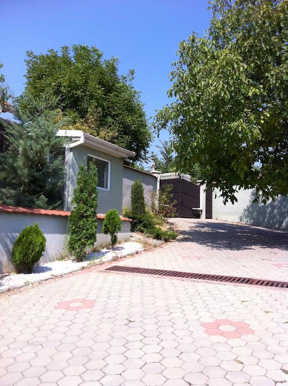 Hotel Sunny House Sopiste Exterior foto