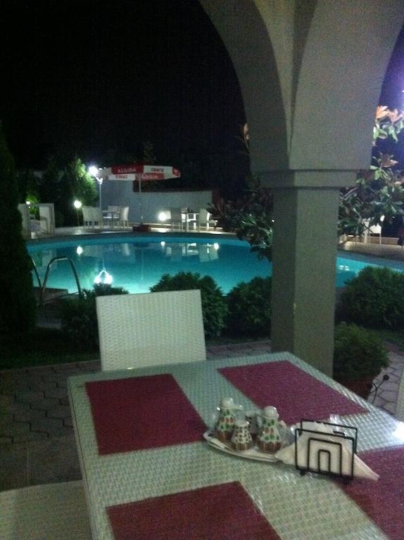 Hotel Sunny House Sopiste Exterior foto